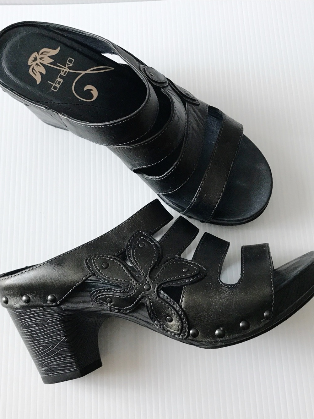 Dansko Studded Nigella Leather Clogs Sandals Butterly Cut-Out Heel Mules Shoes 7